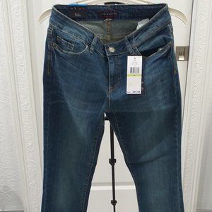Tommy Hilfiger Jeans New, never used, never washed. Size 4 R